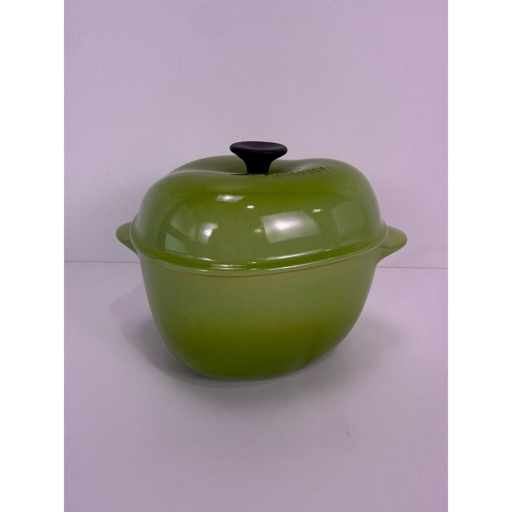 Le Creuset Petite Green Apple Cocotte Stoneware Casserole Dish Fruit Rare Mini